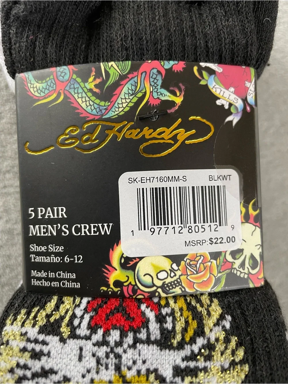 Ed Hardy Mens Cushioned Crew Socks 5 Pair (3 Black, 2 White)